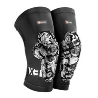 G-FORM PRO-X3 BLACK KNEE GUARDS